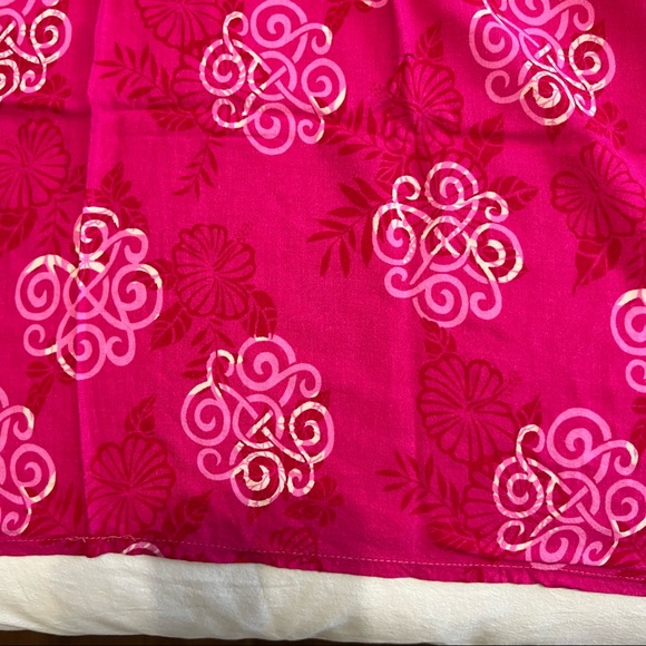 3 for $15 Nautilus Pink Sarong - Picture 3 of 6